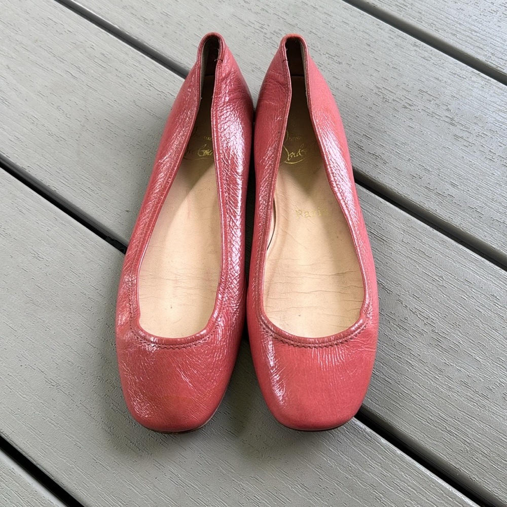 Christian Louboutin Gozul Flats Euro 40 US 9 Salmon